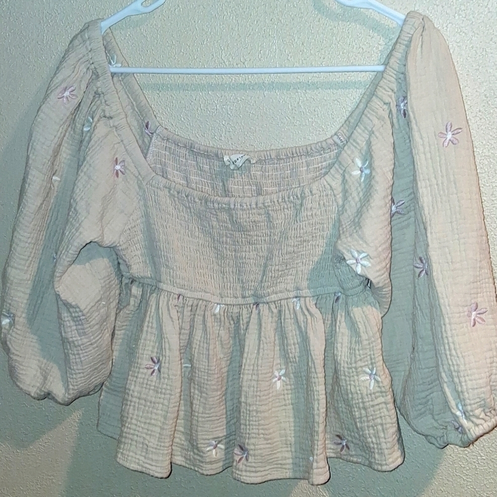 By Together Cropped Babydoll Gauzey 100% Cotton Floral Embroidered Puff Sleeve L